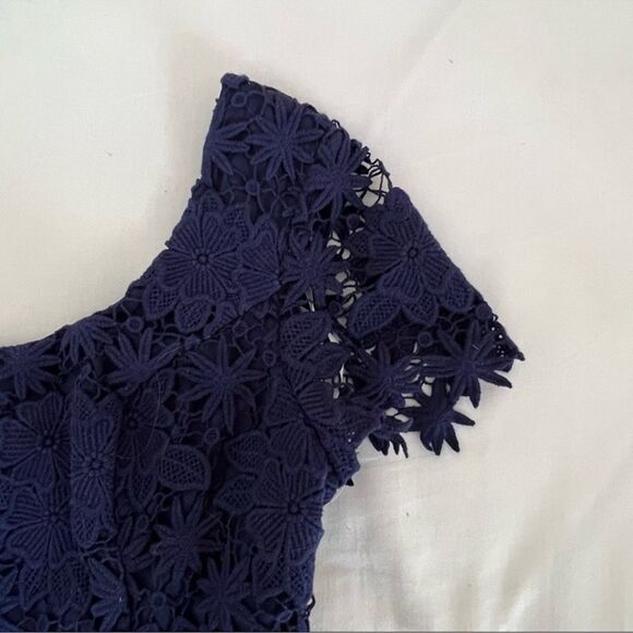 Lilly Pulitzer Navy Blue Crocheted 6 - Picture 3 of 4